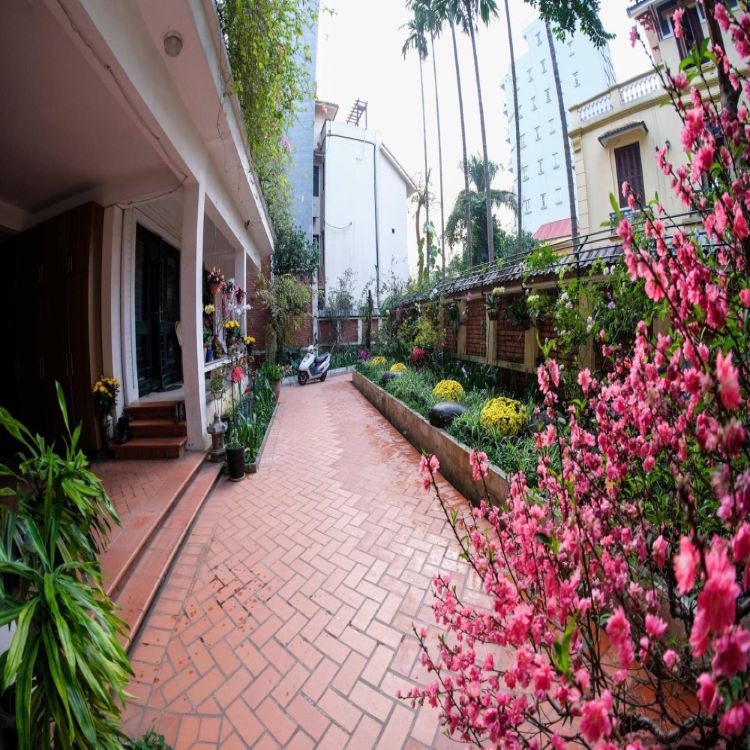 Bán nhà Tô Ngọc Vân Tây Hồ DT 426m2 giá 150 tỷ Hà Nội, đẳng cấp Tây Hồ